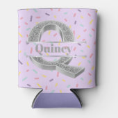 Qイニシャルパーソナライズされたシルバーモノグラムあなたの名前 缶クーラー (正面)