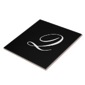 Qモノグラムイニシャルホワイトオンブラック タイル (側面)