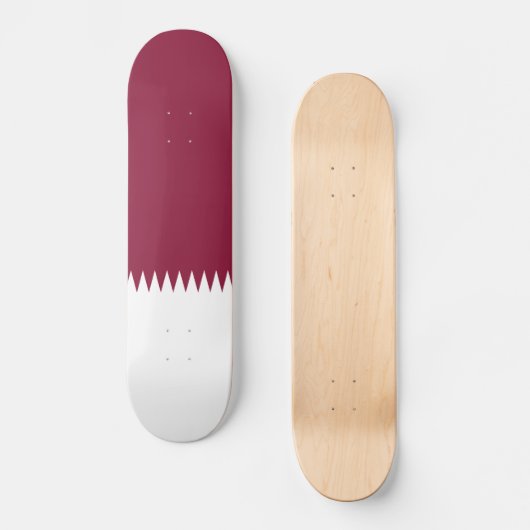 Qatar Flag スケートボード (正面)