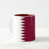 Qatar Flag ツートーンマグカップ (正面左)