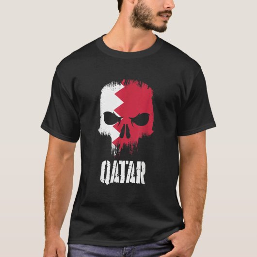 Qatar Flag Skull Qatari Pride Patriotic Tシャツ (正面)