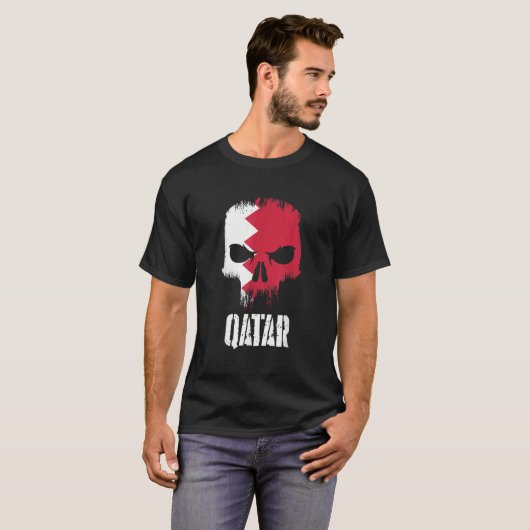 Qatar Flag Skull Qatari Pride Patriotic Tシャツ (正面フル)