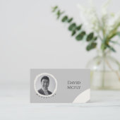 QRコーオーガニックドを使用したミニマリスト 名刺 (スタンド正面)