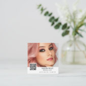 QRコードのメモダンークアップアーティストの四角 スクエア名刺 (スタンド正面)