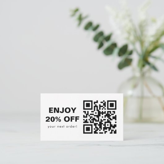 QRコードの白黒の割引コードのスキャン 名刺 (スタンド正面)