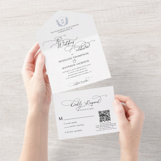 QRコードほこりっぽい青フローラクレストモノグラム結婚ズ オールインワン招待状 (貼ってはがせる)