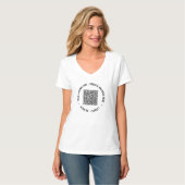 QRコードスキャン情報カスタムテキストTシャツ例 Tシャツ (正面フル)