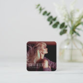 QRコードダンサーのカメラマンの写真をモデル スクエア名刺 (スタンド正面)