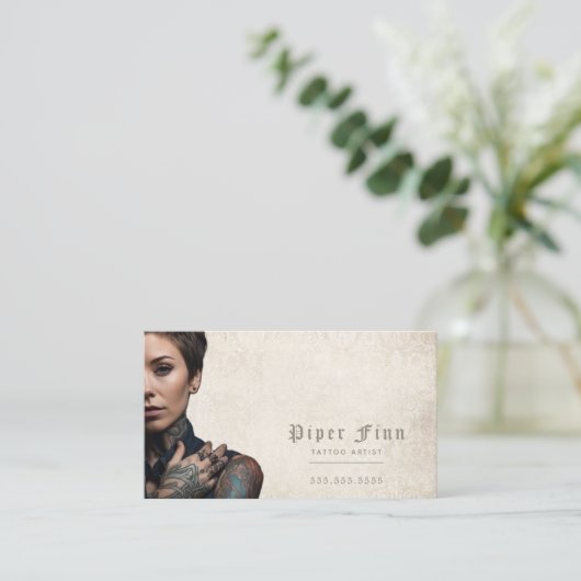 QRコードデマスパーソナライズされたクヴィンテージタトゥーアーティスト 名刺 (スタンド正面)