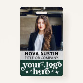 QRコードビジネスロゴ付き緑の従業員の写真ID バッジ (正面)