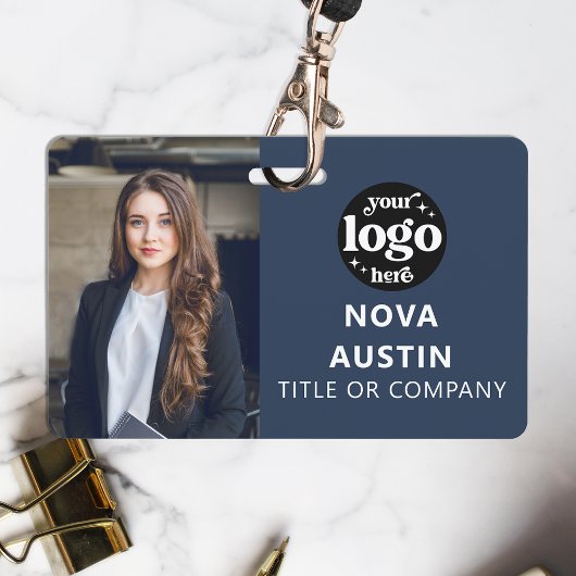 QRコードビジネスロゴ付き青い従業員の写真ID バッジ