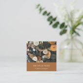 QRコードファッションデザイナ裁縫ボタンテラコッタ スクエア名刺 (スタンド正面)