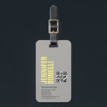 QRコードプロフェッショナルミニマリストはっきりしたグレー黄色 ラゲッジタグ<br><div class="desc">垂直グレーの背モダン景、エレガントデザインこのテンプレートは全カスタマイズてのプロフェッショナルの職業に合わせることができる。</div>
