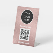 QRコードロゴバラ金ゴールドBusiness Scan Me Webサイト 台座サイン (正面)