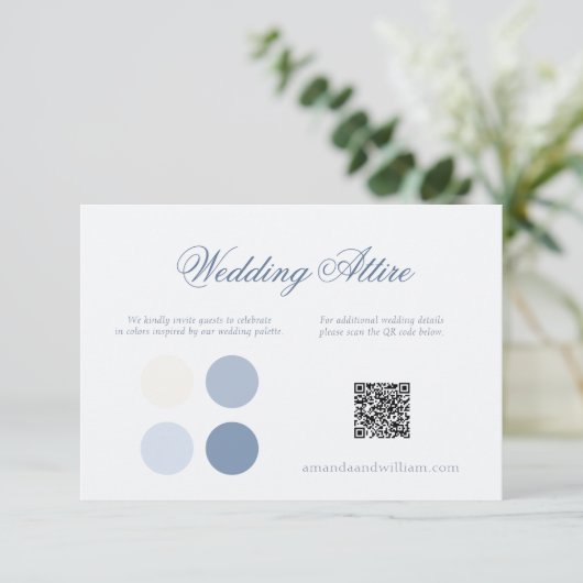 QRコード付きダスティブルーの結婚式のドレスコードカード 招待状 (スタンド正面)