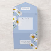 QRコード付き淡い色のブルーの甘いデイジー オールインワン招待状 (外側)