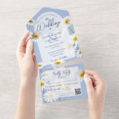 QRコード付き淡い色のブルーの甘いデイジー オールインワン招待状 (貼ってはがせる)