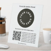 QRコード入りホワイトでオリジナルのテキストとロゴを追加 台座サイン (インサイチュ)