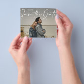 QRコード日付の保存 – サイドウェイズ予算モダン チラシ (手)