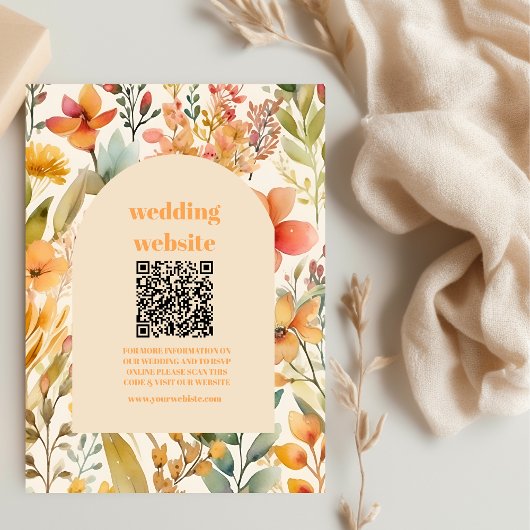 qrコード水彩ピンクオレンジワイルドフラワー結婚ズ エンクロージャーカード