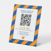 QRコード私をスキャンするチェックインのビジネス署名青オレンジ 台座サイン (正面)