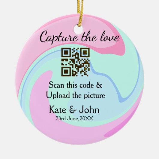 QRスキャン大理石ピンクブルーミックスを追加する愛をキャプチャ セラミックオーナメント (正面)