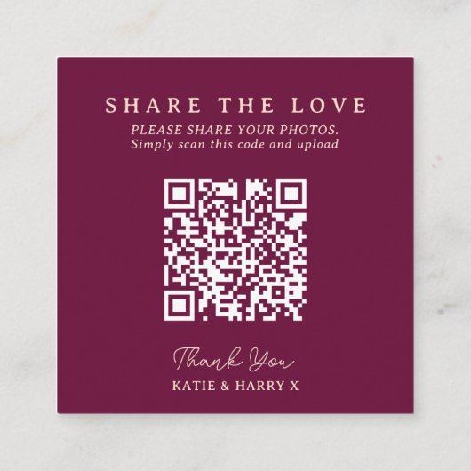 QRフォト結婚共有ラブクラウンレッドモノグラム エンクロージャーカード (裏面)