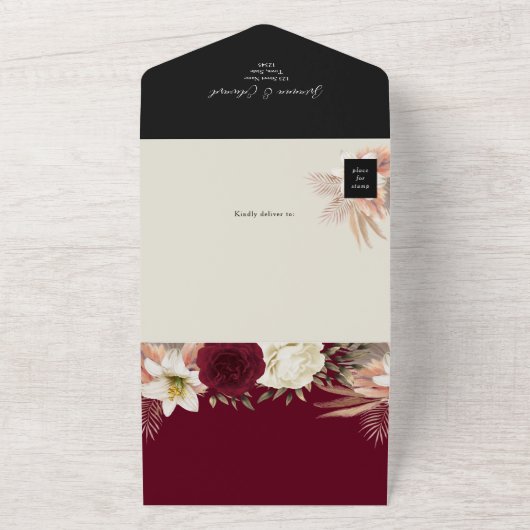 QR Code Burgundy Black Floral Wedding オールインワン招待状 (外側)