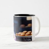 Quack -Up Brew: A Mugful of Donald Delight ツートーンマグカップ (正面右)