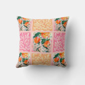 Quadrate mit Blumen und Gras クッション (裏面)