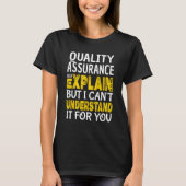 Quality Assurance QA Tester Explain Tシャツ (正面)