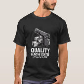 Quality Learing Center Dark Humor Daycare Fraud  Tシャツ (正面)