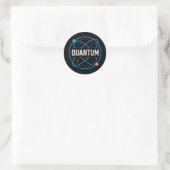 Quantum Orbit Badge – Futuristic Science Design ラウンドシール (バッグ)