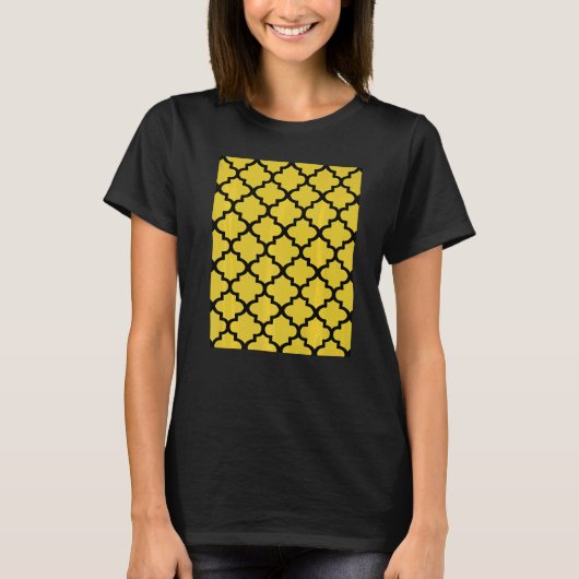 Quatrefoil Pattern In Black Outline On Mustard Yel Tシャツ (正面)