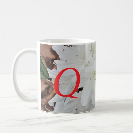 Queen ArborCrosse Initial Mug, "Q" コーヒーマグカップ (左)