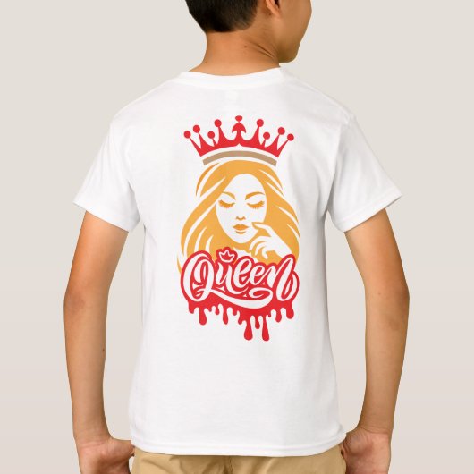 Queen Design – Elegant Royal Crown Typography for  Tシャツ (裏面)