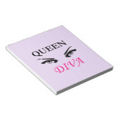 Queen Divaブラック&ピンクロゴと目フェミニン付き ノートパッド (アングル)