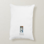 Queen Elizabeth At Paddington Station アクセントクッション (裏面(縦))