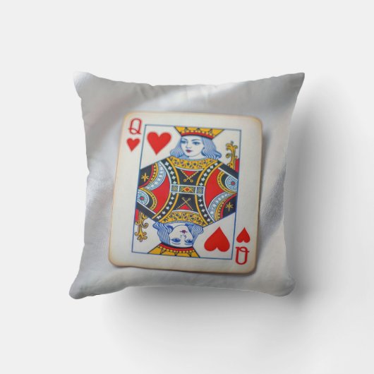 Queen of Hearts On White Satin Fabric クッション (裏面)