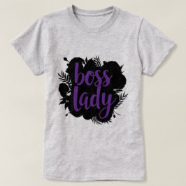 Queen of Her Game Tシャツ