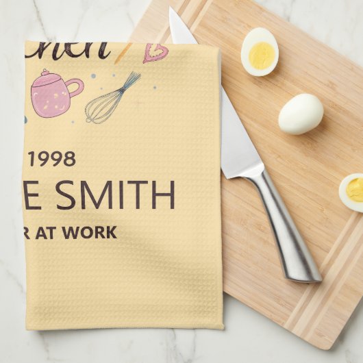 Queen of the Kitchen Custom Name Design キッチンタオル (四つ折り)