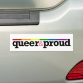 Queer&proudの白いバンパーステッカー バンパーステッカー (車上)