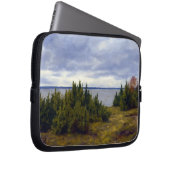 Quiet Coast of Vormsi ラップトップスリーブ (正面右)