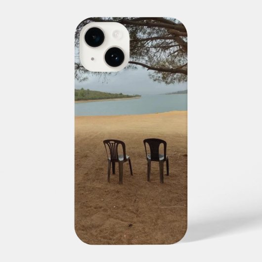 Quiet Conversations by the Lake iPhoneケース (裏面)