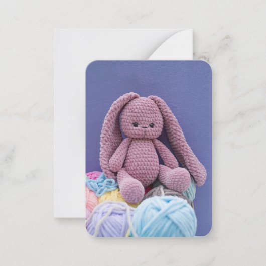 Quiet Crochet Bunny – Pastel Yarn Mood ノートカード (正面)