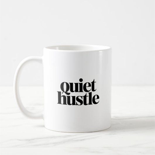 Quiet Hustle Motivational – Minimal Adjustable コーヒーマグカップ (左)