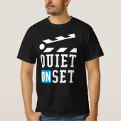 Quiet On Set – フィルムおもしろいメーカー用 Tシャツ (正面)