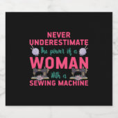 Quilter The Power Of A Woman With A Sewing Machine ビールラベル (シングルラベル)