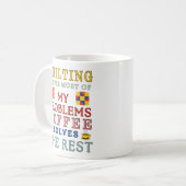 Quilting Solves Most Of My Problems  コーヒーマグカップ (正面左)