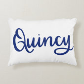 Quincy Dainy Scripts Pillow アクセントクッション (正面)